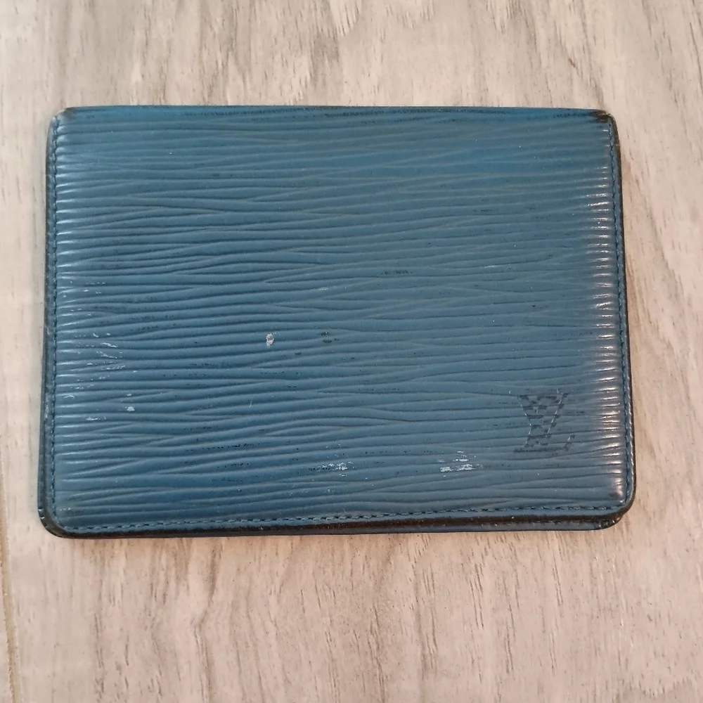 Louis Vuitton Blue Epi Porte 2 cartes Vertical Pass Card Case